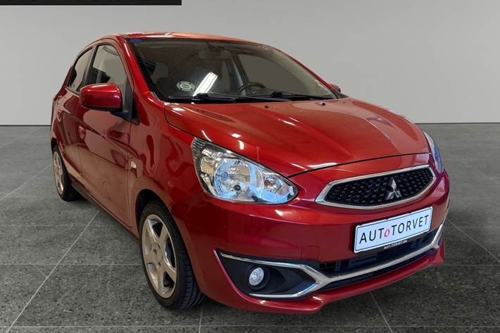 Rød Mitsubishi Space Star fra 2017