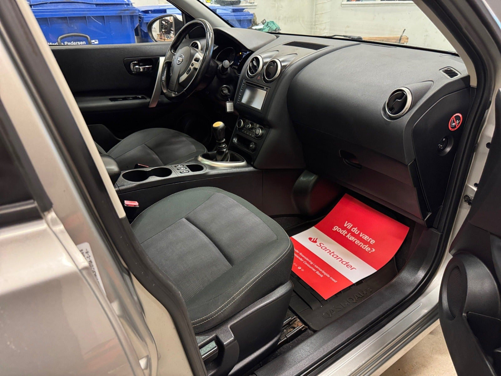 Sølv Nissan Qashqai+2 fra 2012