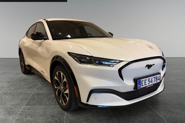 Hvid Ford Mustang Mach-E fra 2023