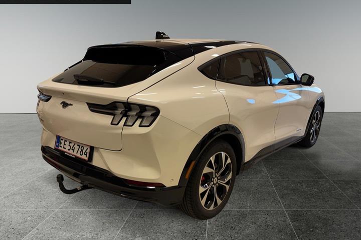Hvid Ford Mustang Mach-E fra 2023