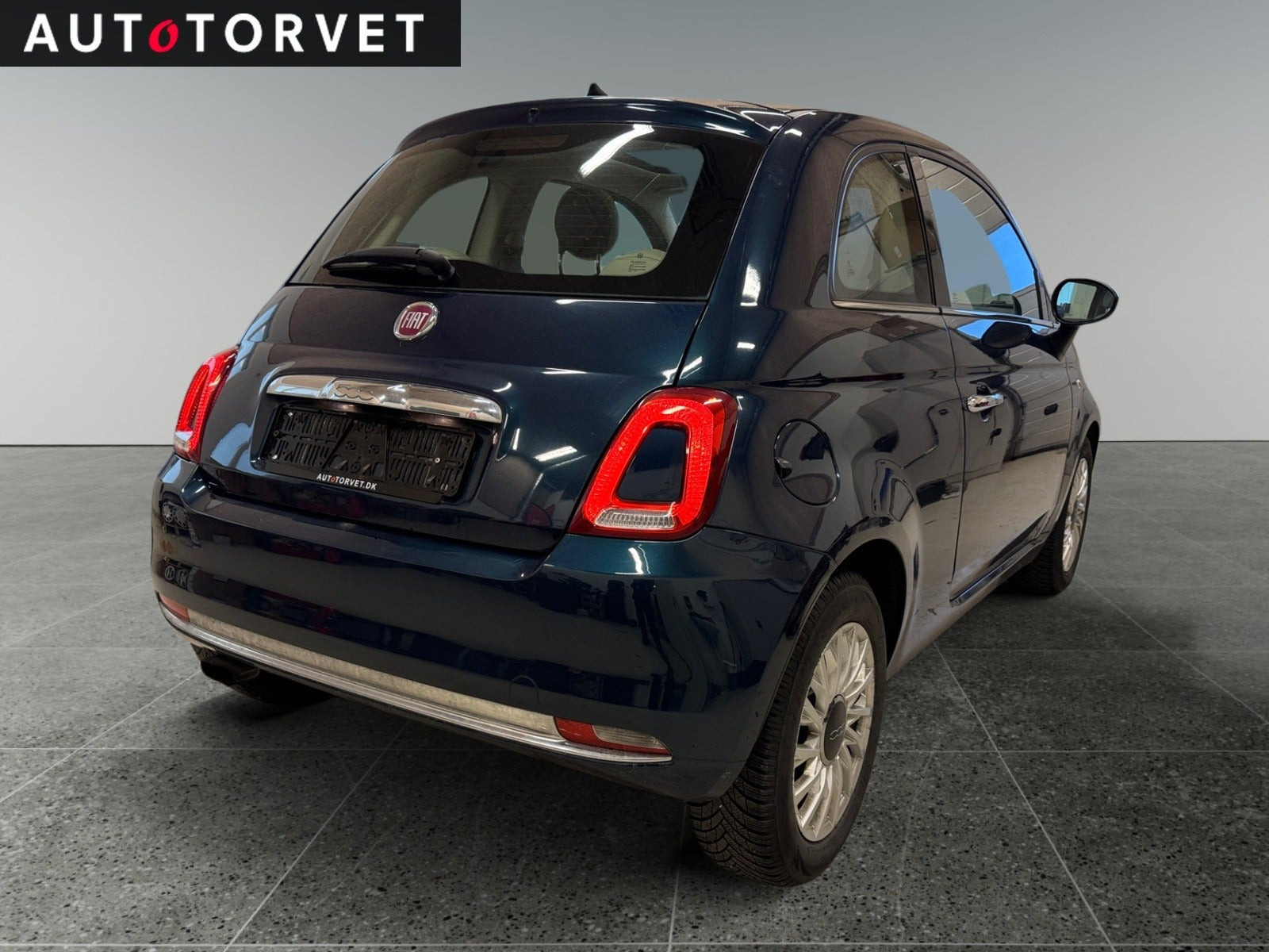 Blå Fiat 500 fra 2016