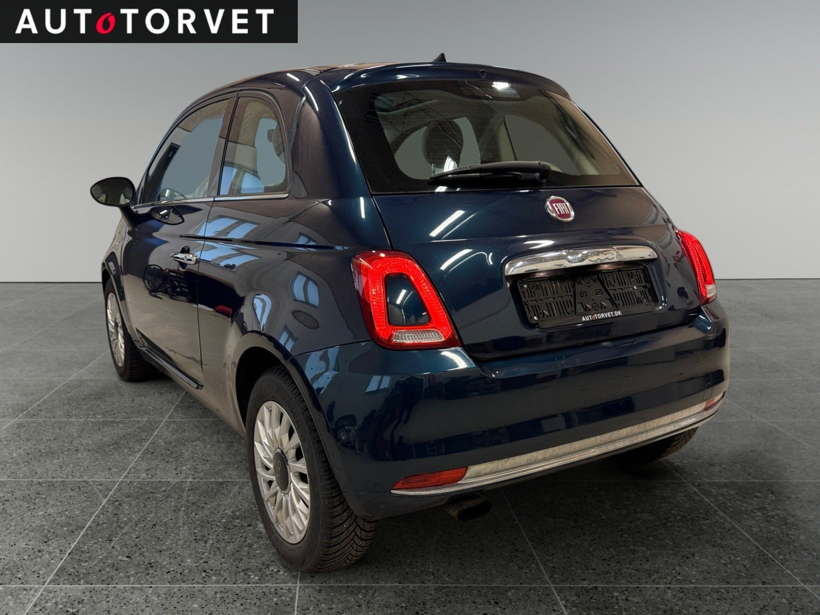 Blå Fiat 500 fra 2016
