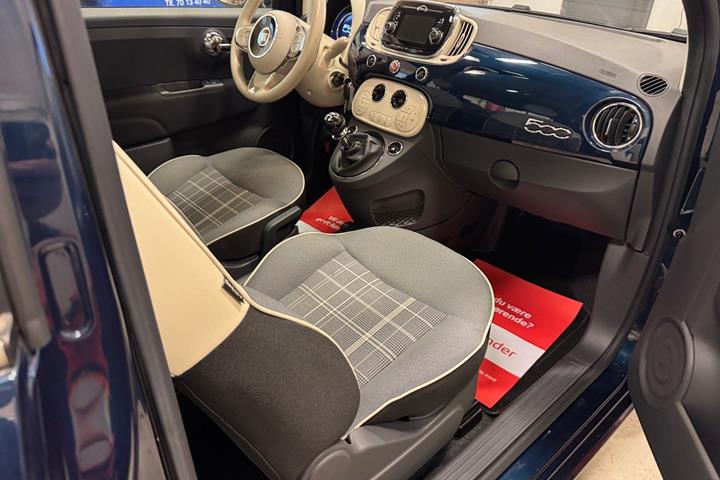 Blå Fiat 500 fra 2016