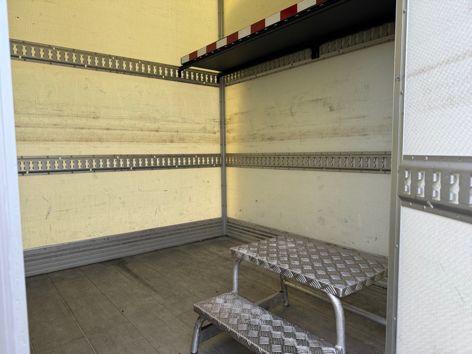 Hvid Mercedes Sprinter 516 fra 2017