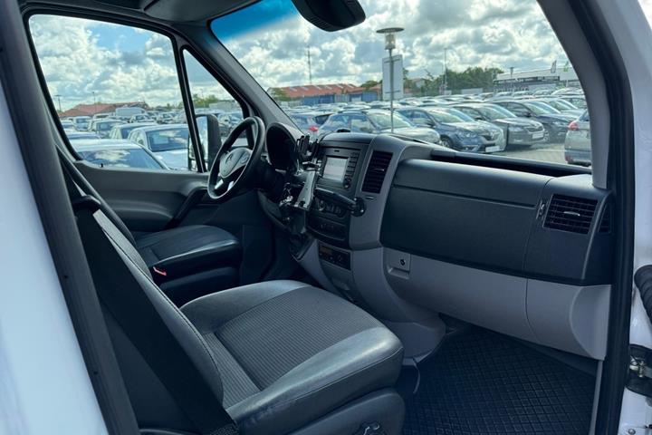Hvid Mercedes Sprinter 516 fra 2017