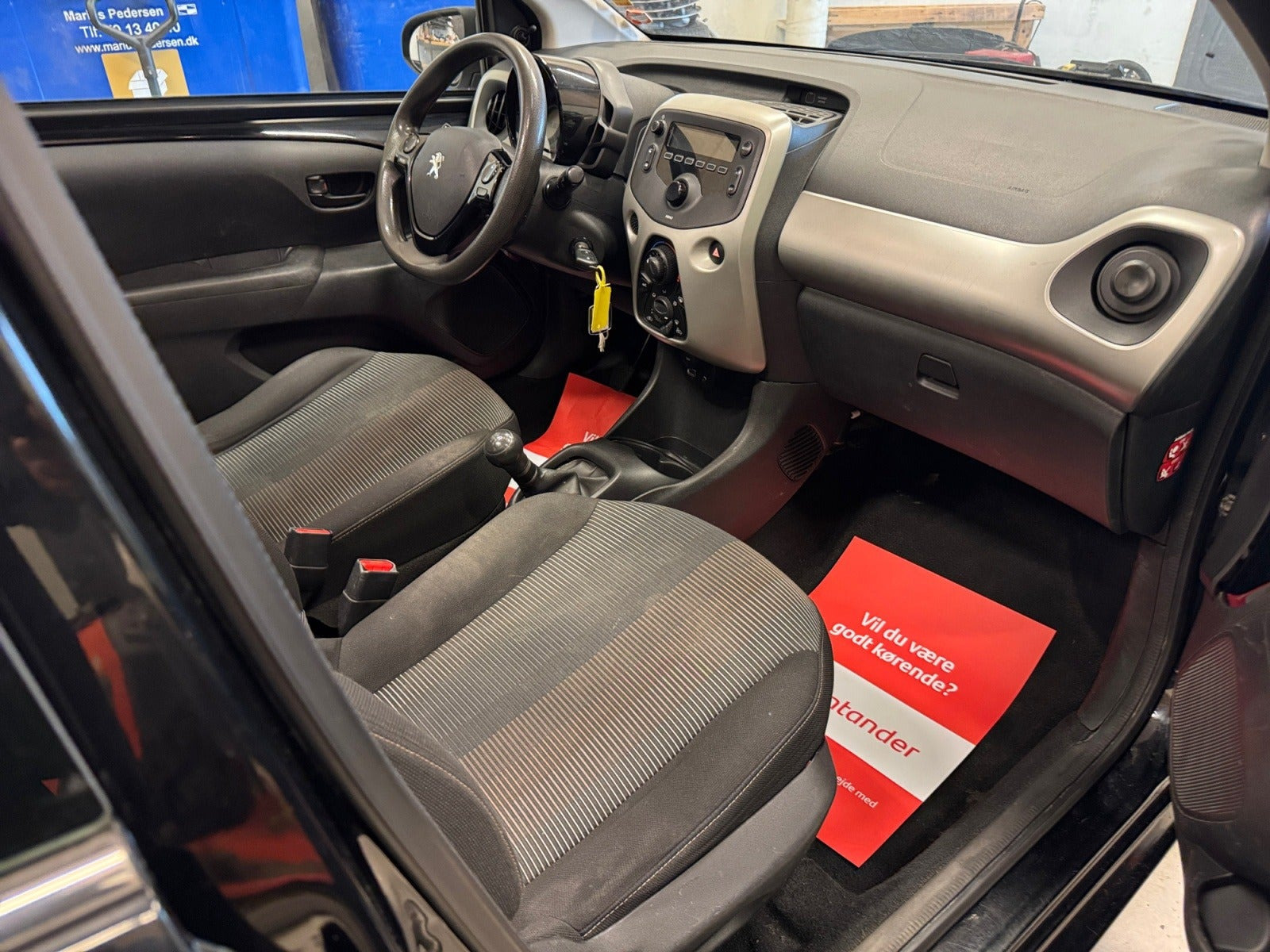 Sort Peugeot 108 fra 2015