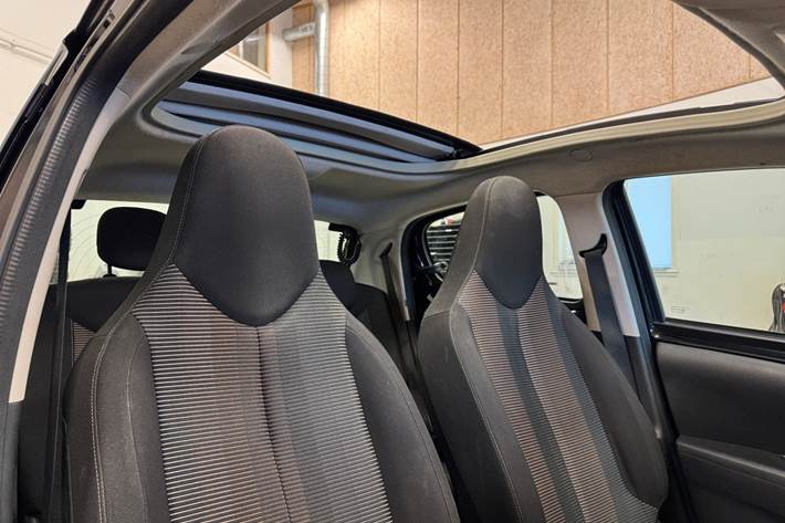 Sort Peugeot 108 fra 2015