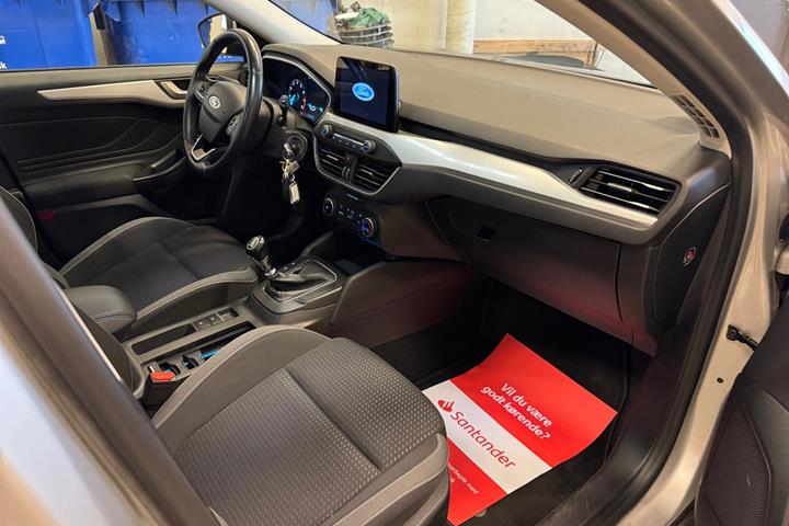Sølv Ford Focus fra 2019