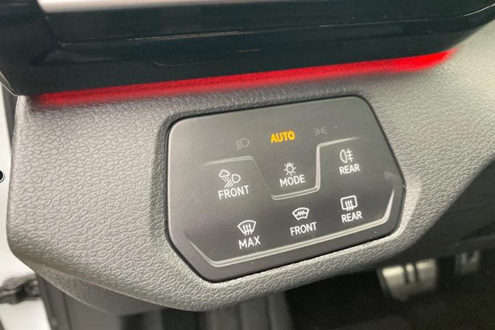 Hvid VW ID.5 fra 2025