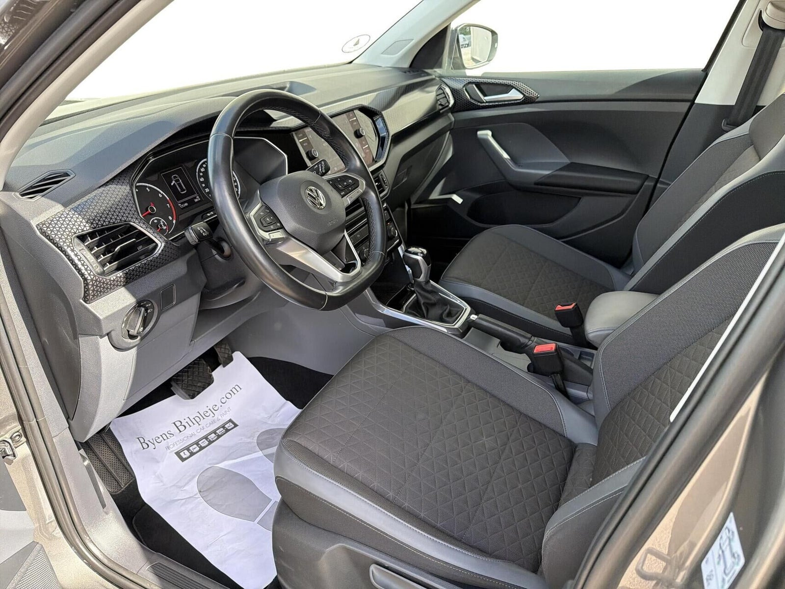 Grå VW T-Cross fra 2020