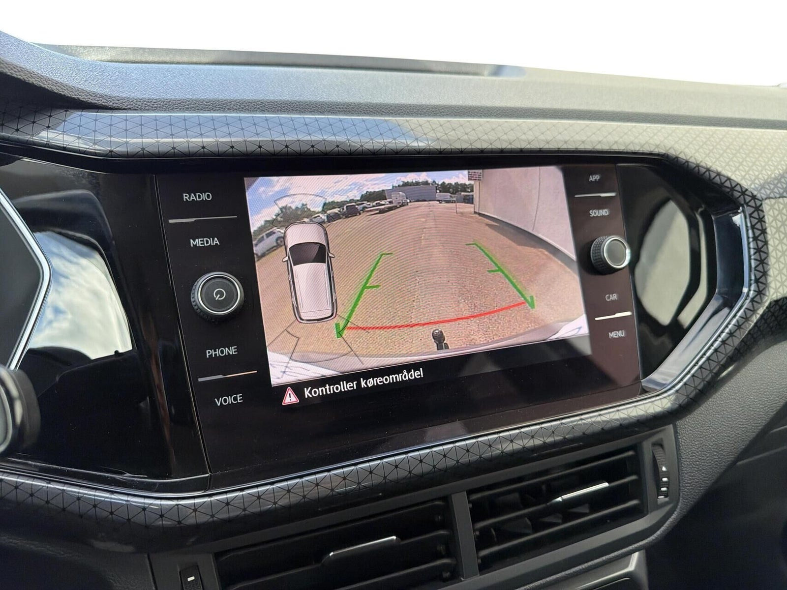Grå VW T-Cross fra 2020
