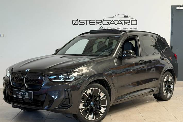 Grå BMW iX3 fra 2023