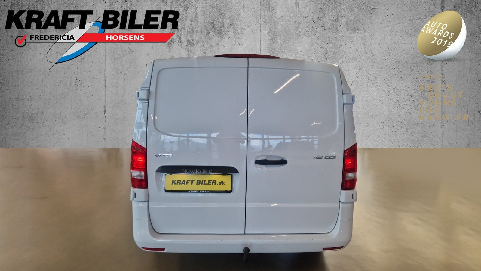 Hvid Mercedes Vito 119 fra 2022