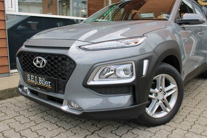 Grå Hyundai Kona fra 2020