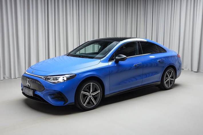 Blå Mercedes CLA250+ fra 2025