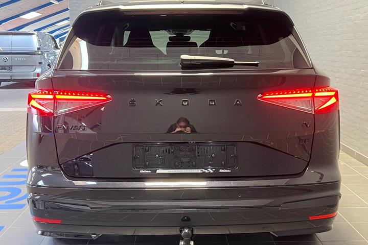 Sort Skoda Enyaq fra 2022
