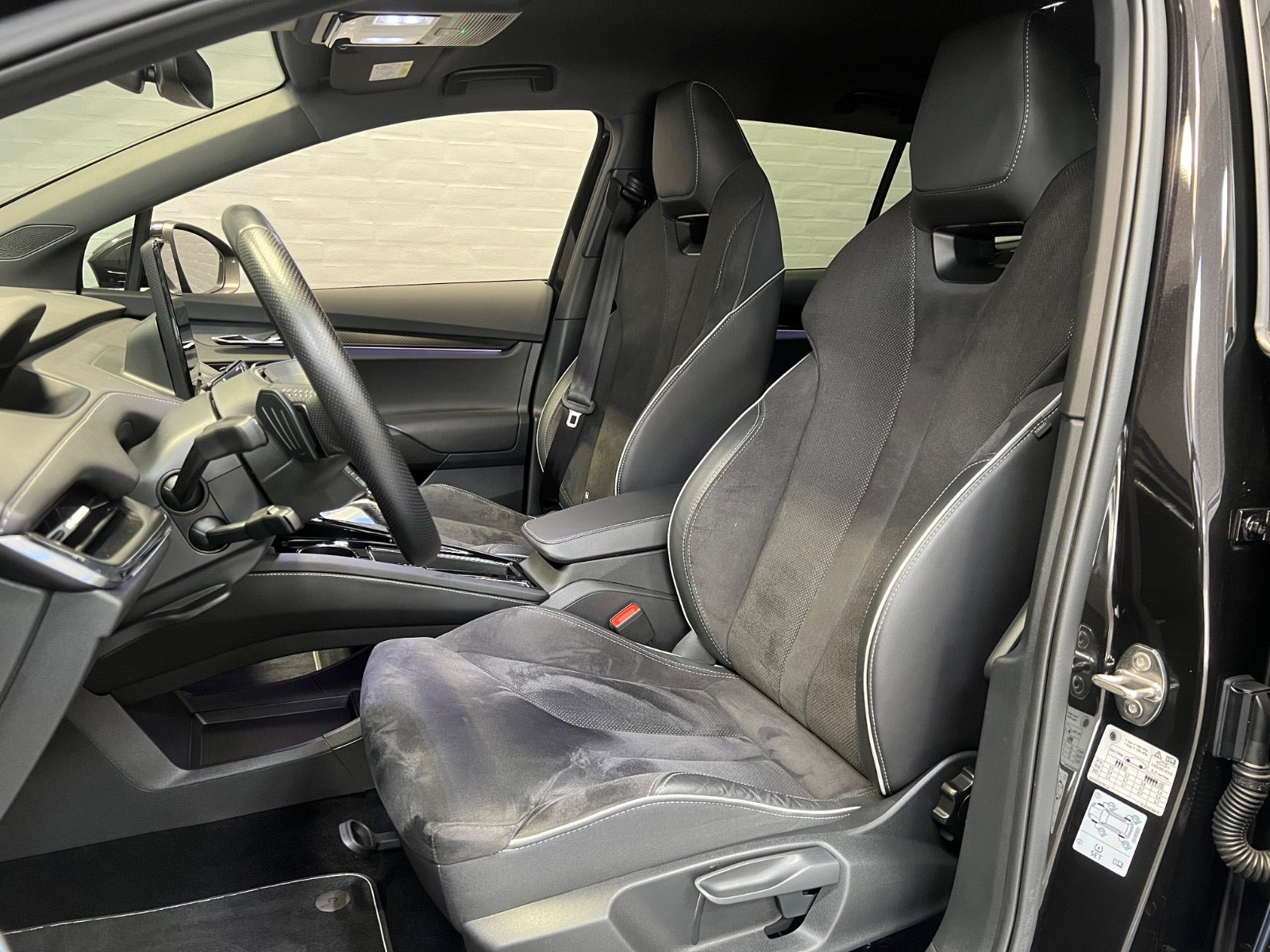 Sort Skoda Enyaq fra 2022