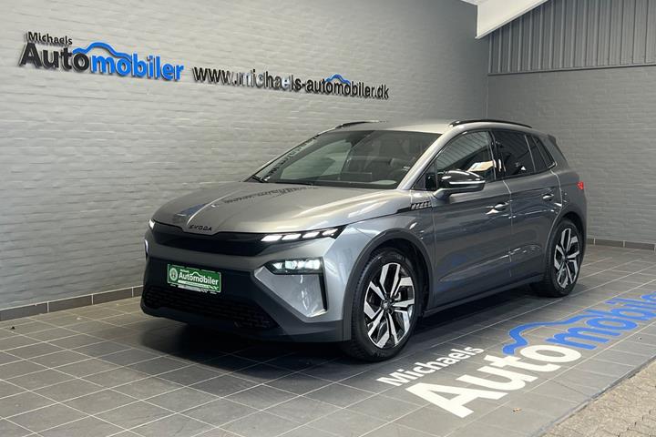 Grå Skoda Elroq fra 2025 set udefra