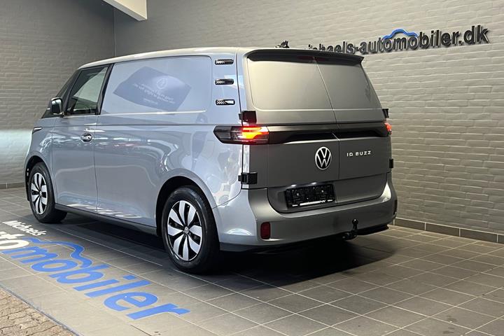 Grå VW ID.Buzz fra 2024