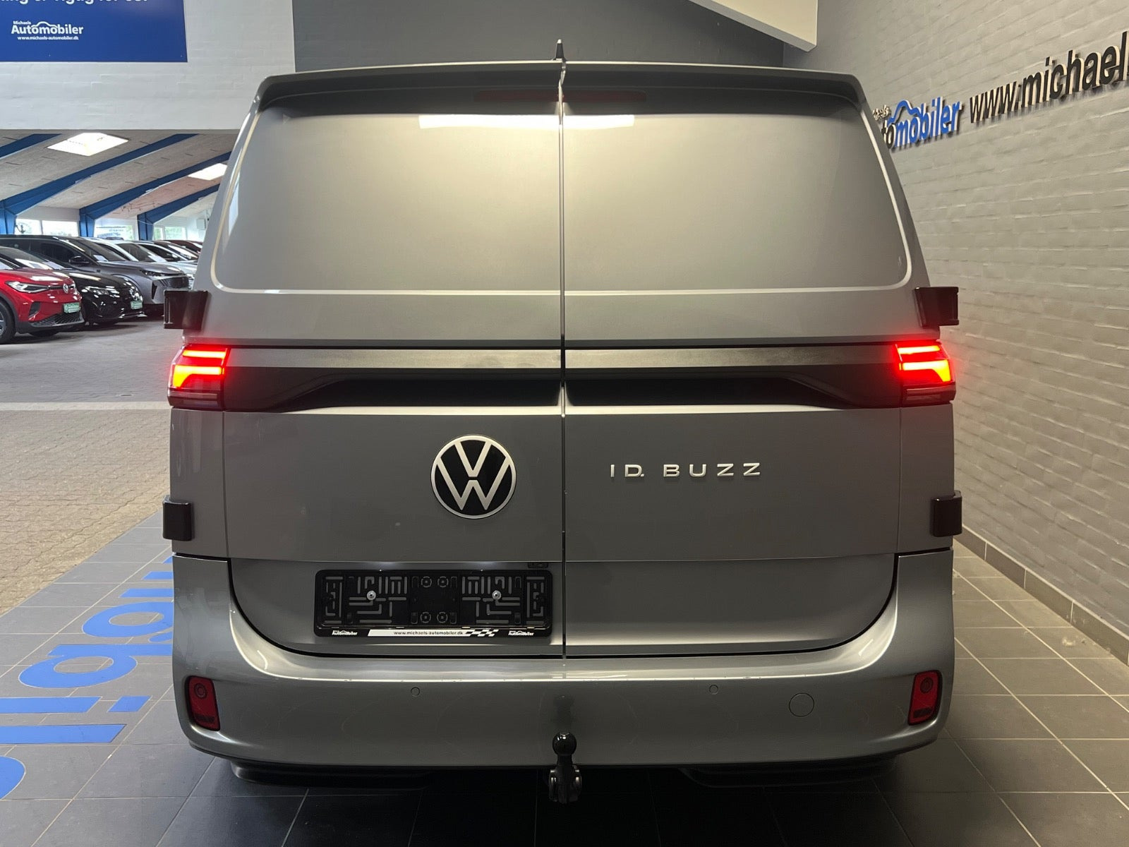 Grå VW ID.Buzz fra 2024