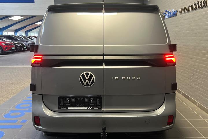 Grå VW ID.Buzz fra 2024