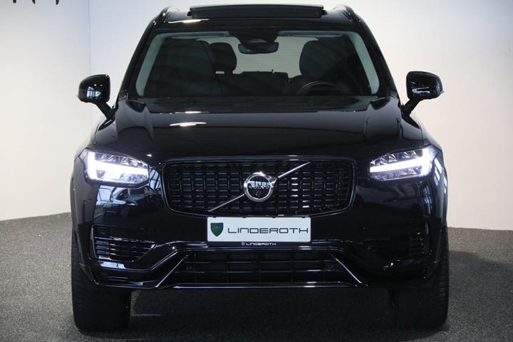 Sort Volvo XC90 fra 2023