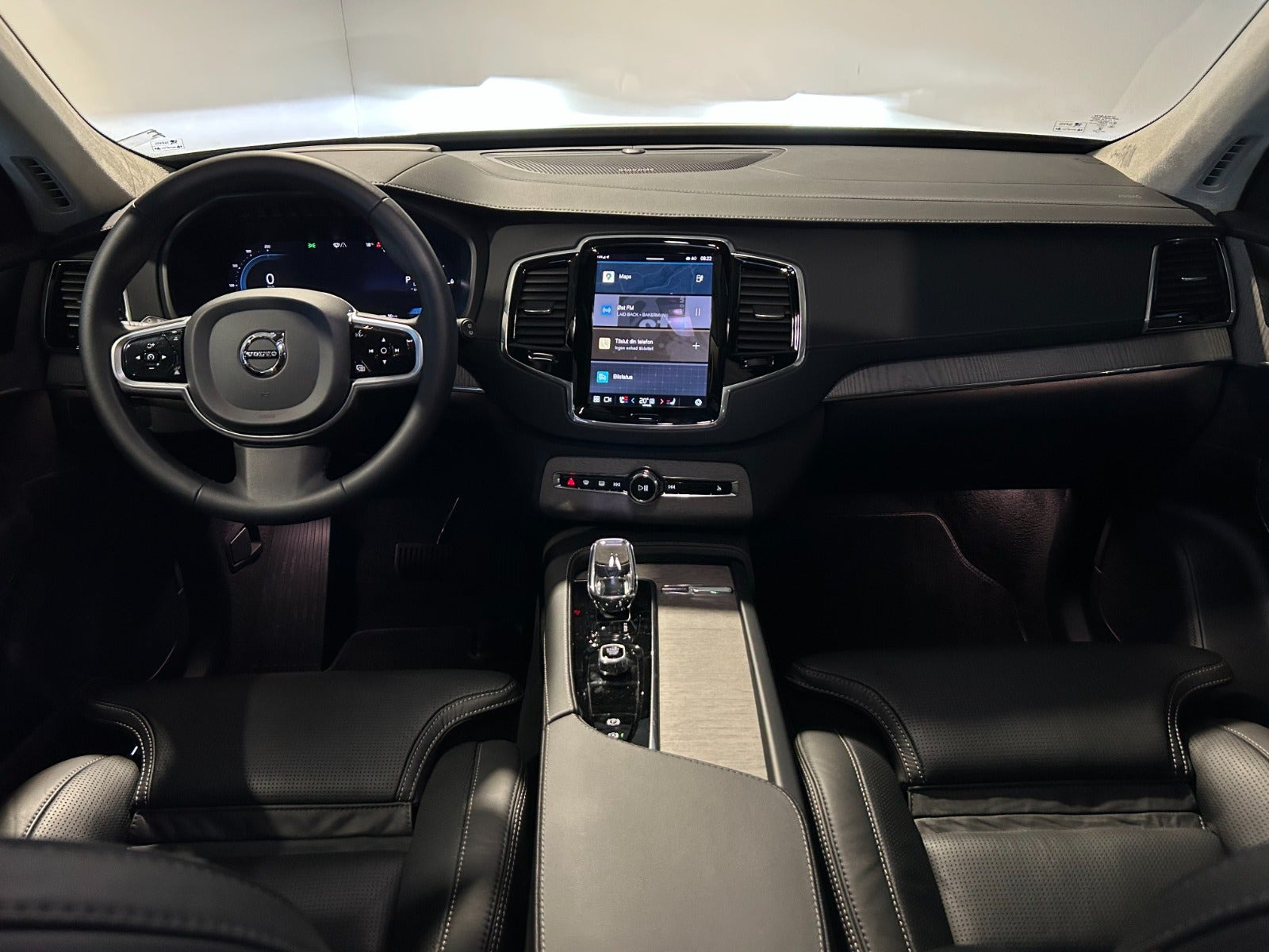 Sort Volvo XC90 fra 2023