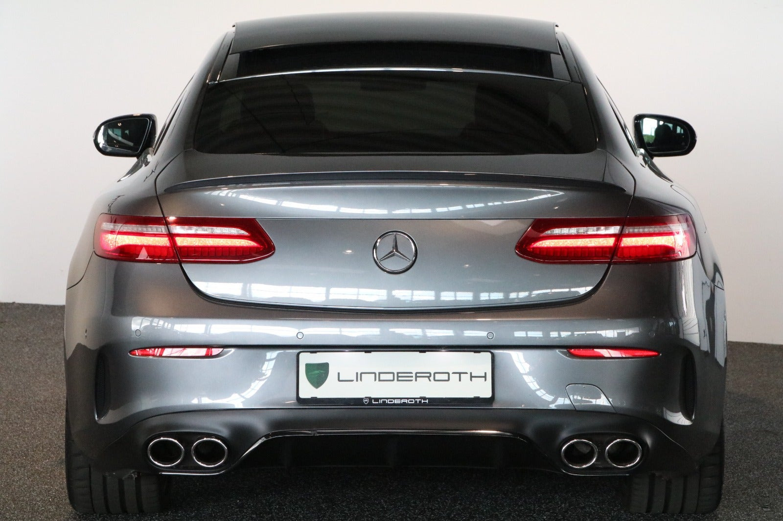 Grå Mercedes E53 fra 2019