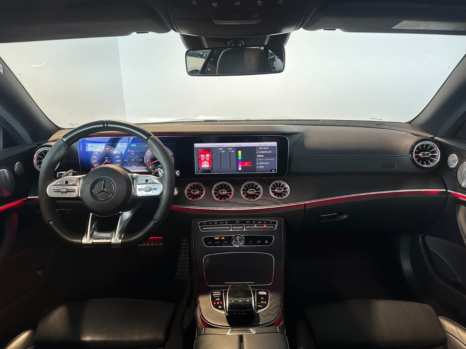 Grå Mercedes E53 fra 2019