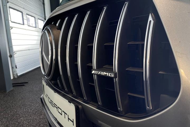 Orange Mercedes GLE450 fra 2019