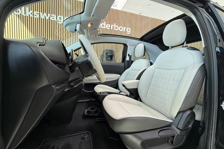 Sort Fiat 500e fra 2023