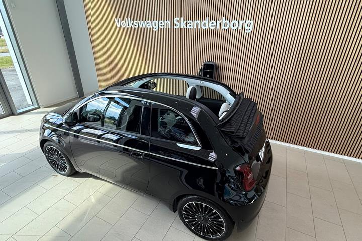 Sort Fiat 500e fra 2023