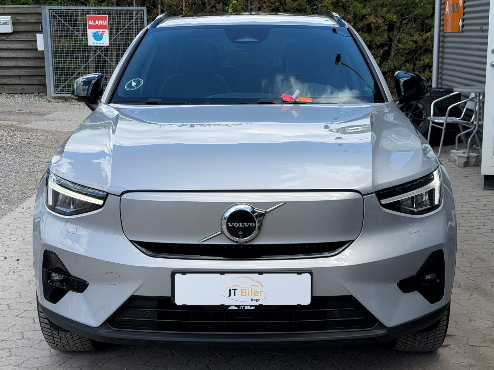 Sølv Volvo XC40 fra 2024