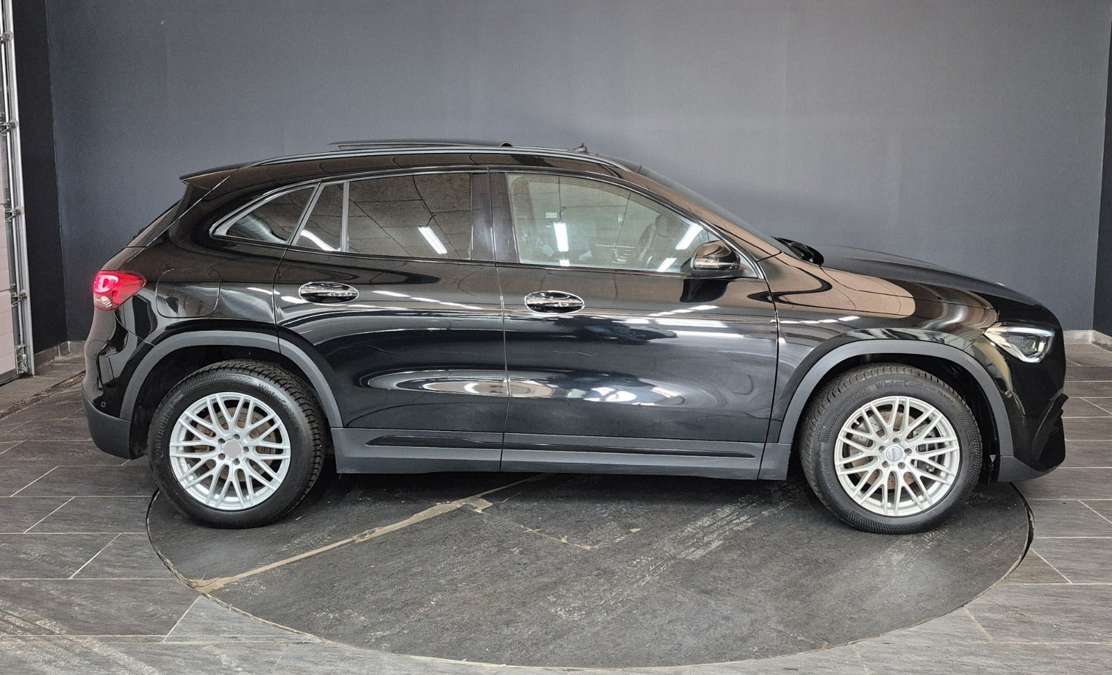 Sort Mercedes GLA250 e fra 2022
