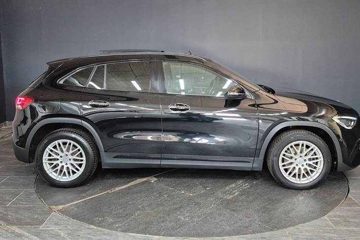Sort Mercedes GLA250 e fra 2022