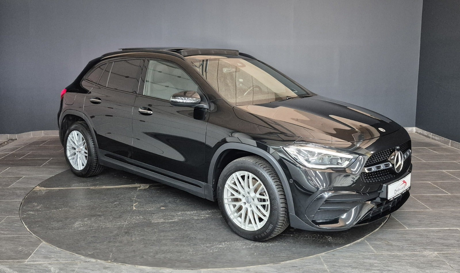 Sort Mercedes GLA250 e fra 2022