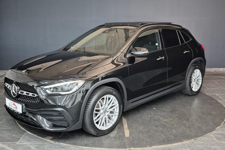 Sort Mercedes GLA250 e fra 2022