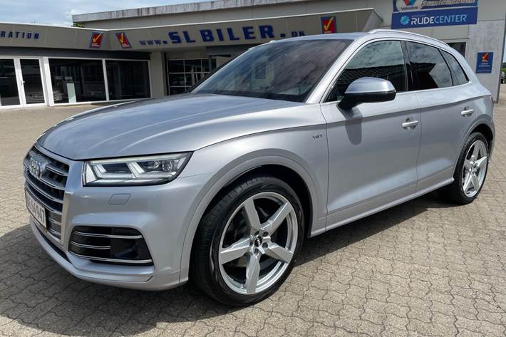 Sølv Audi SQ5 fra 2018