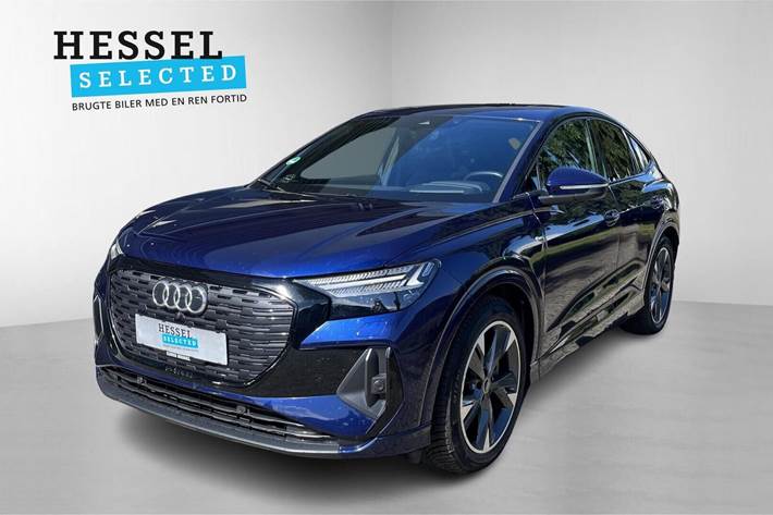 Blå Audi Q4 e-tron fra 2022 set udefra