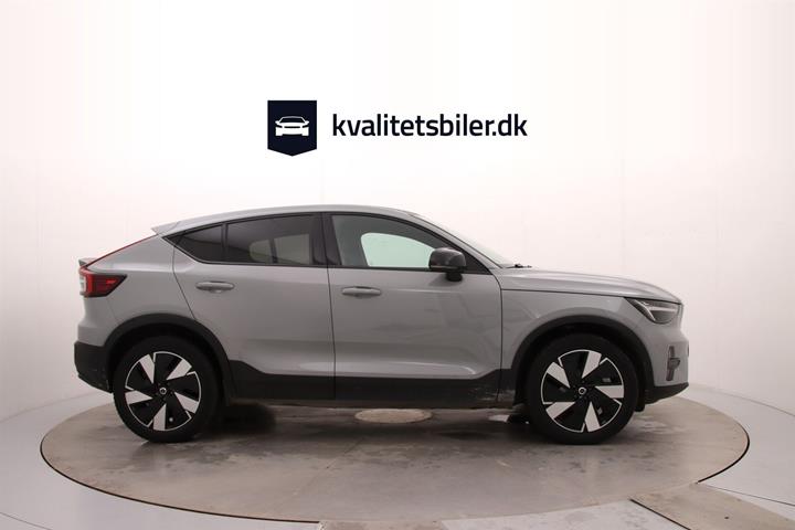 Grå Volvo C40 fra 2023
