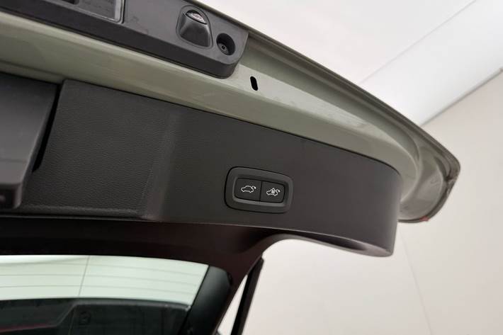 Grøn Volvo XC40 fra 2023