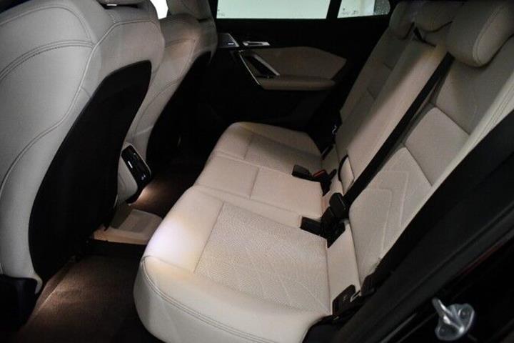 Sort BMW iX2 fra 2025
