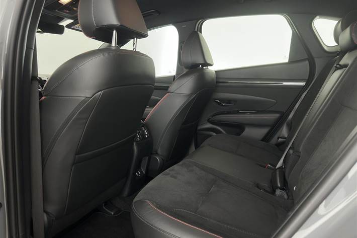 Grå Hyundai Tucson fra 2023