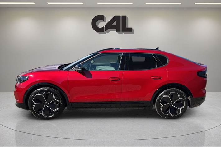 Rød Ford Capri fra 2025