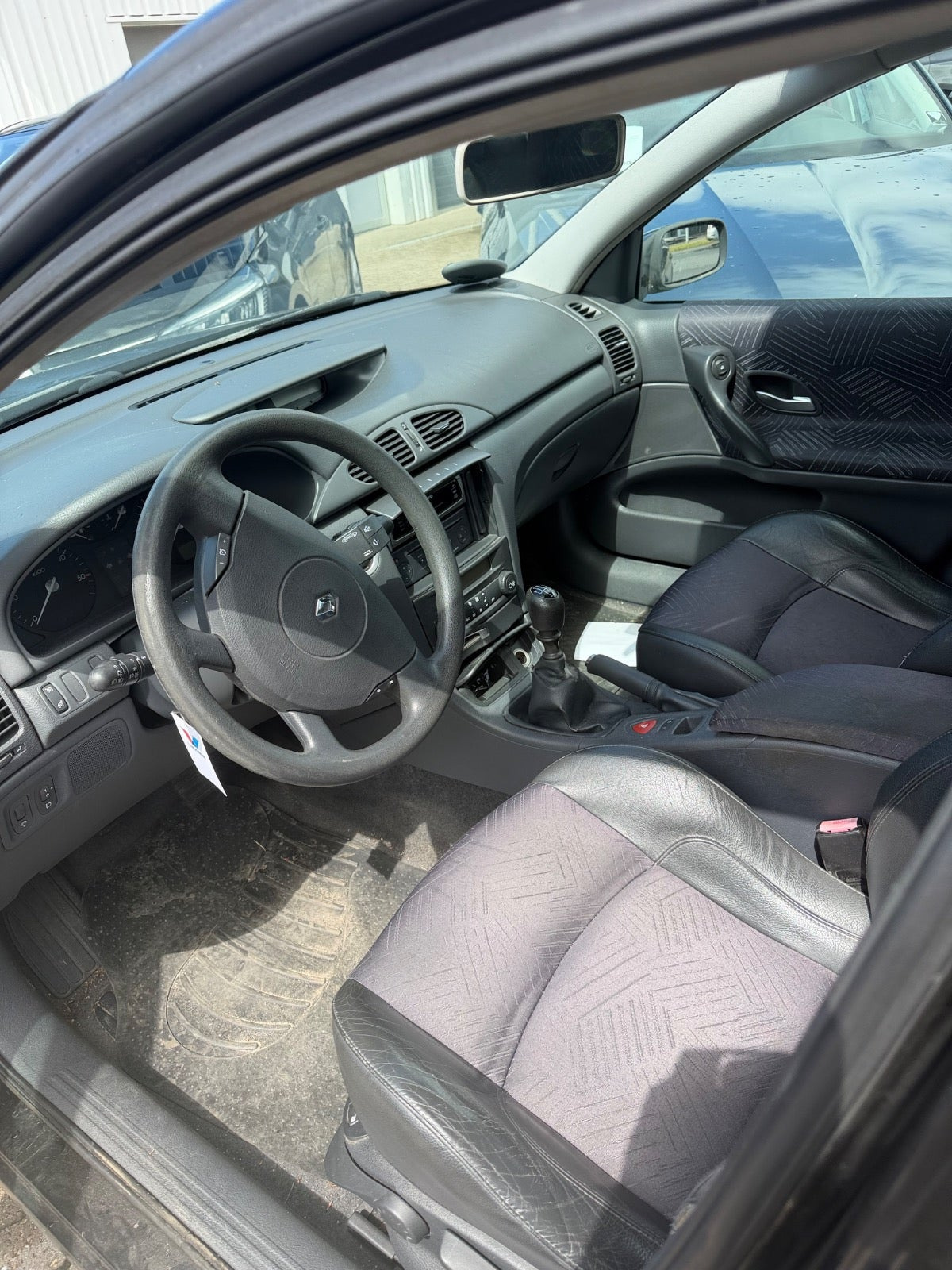Sort Renault Laguna II fra 2005
