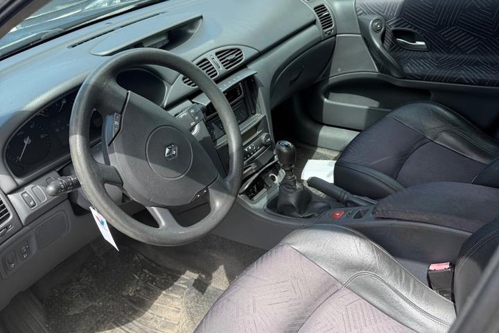 Sort Renault Laguna II fra 2005