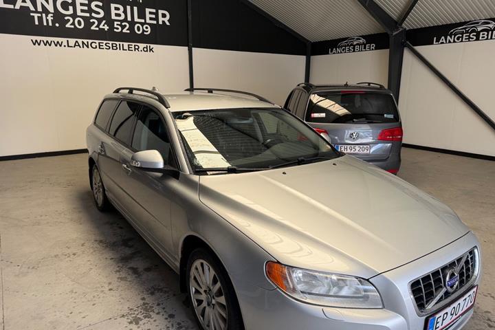 Sølv Volvo V70 fra 2011