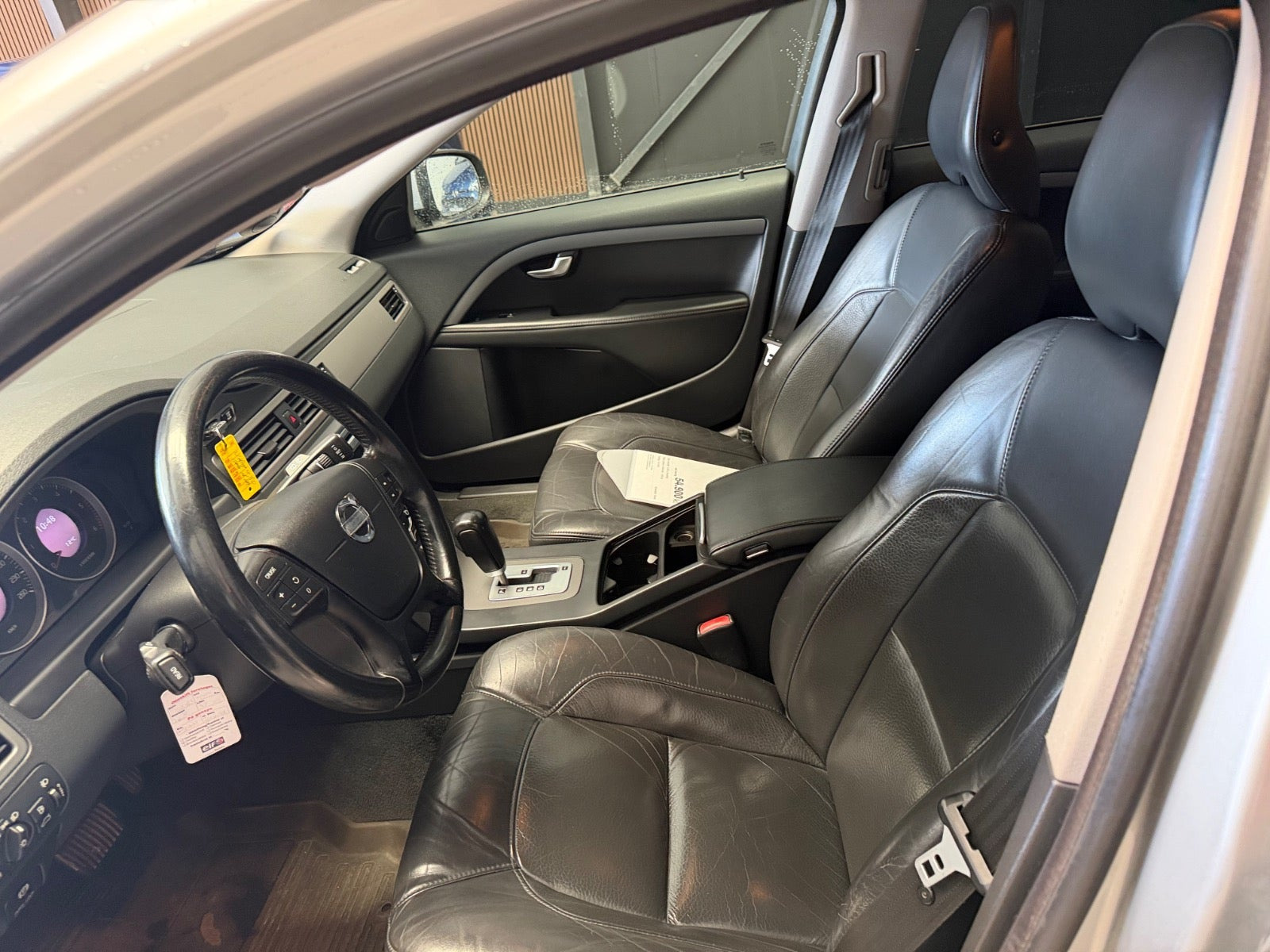 Sølv Volvo V70 fra 2011