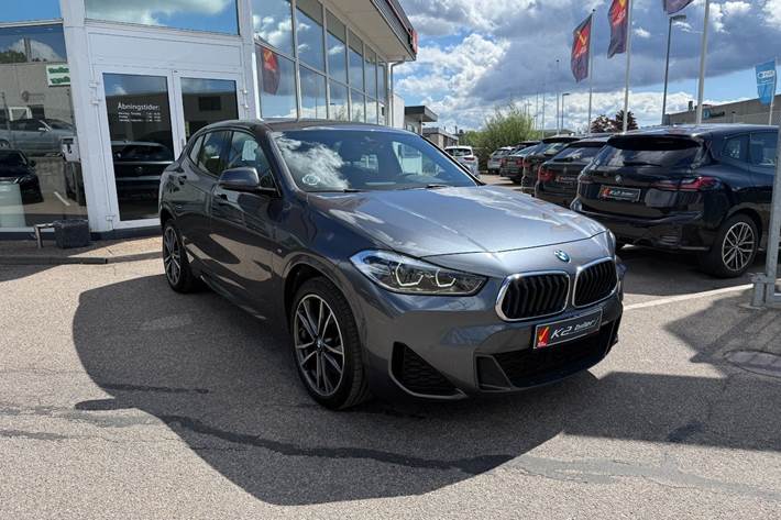 Grå BMW X2 fra 2021