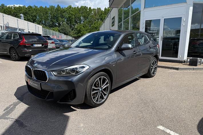 Grå BMW X2 fra 2021